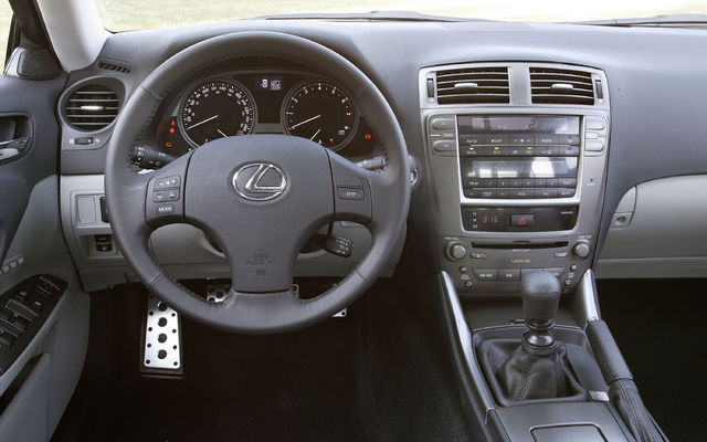 Lexus IS 2009