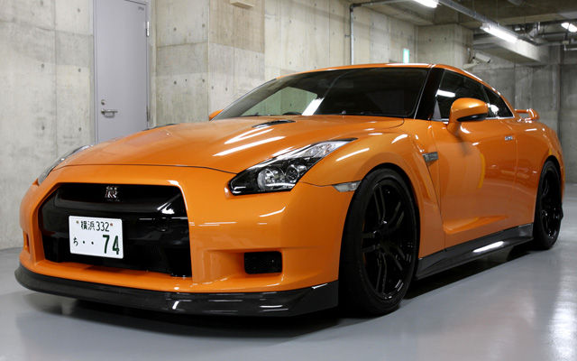 Nissan R35 GT-R Zele carbon