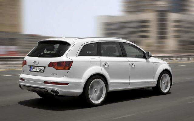 Audi Q7 V12