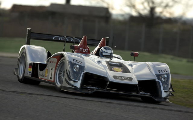 Audi R15