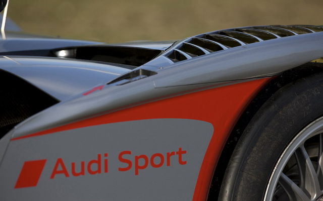 Audi R15