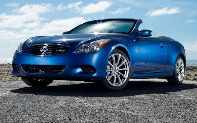 Infiniti G37 2010 coupé-cabriolet