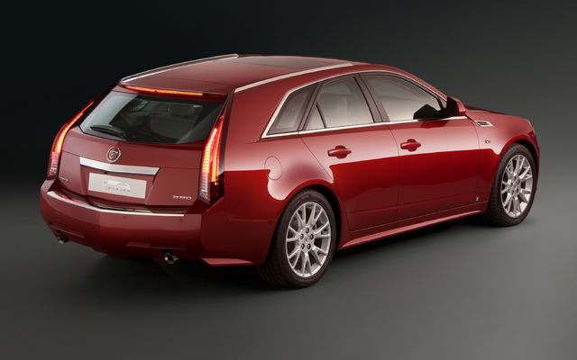 Cadillac CTS SportWagon 2010