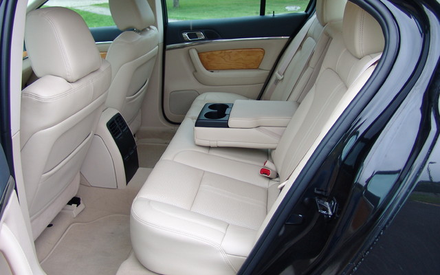 Lincoln MKS 2009