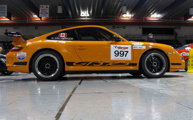 La Porsche GT3 RS de Tom Collingwood dans l'aréna de Gander