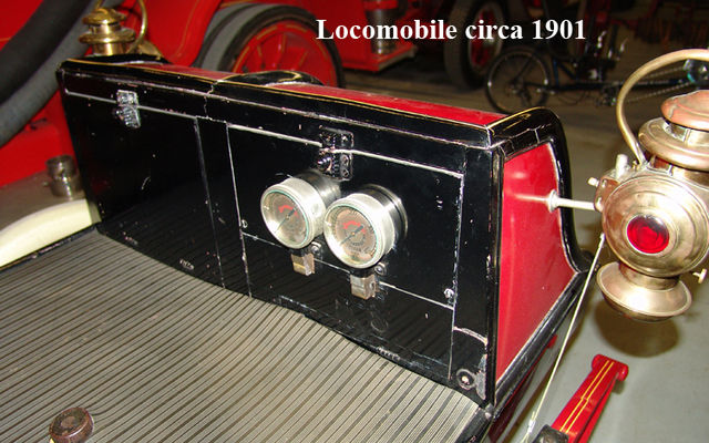 Locomobile circa 1901. Musée Sciences et Technologie Ottawa.