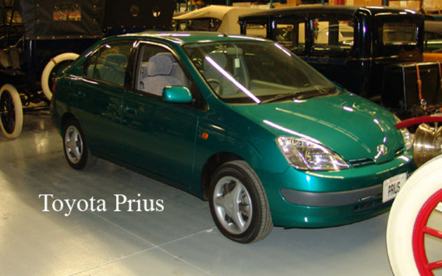 Toyota Prius. Musée Sciences et Technologie Ottawa.