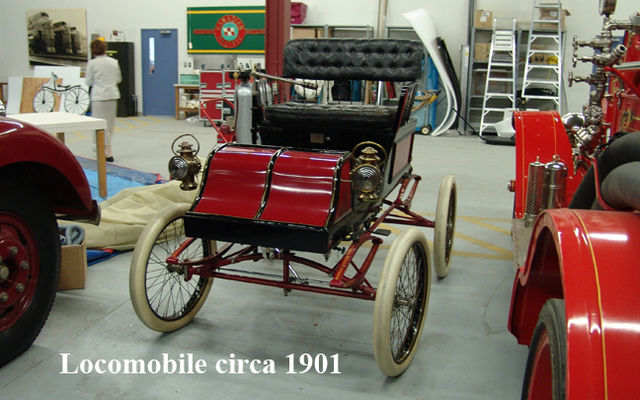 Locomobile circa 1901. Musée Sciences et Technologie Ottawa.