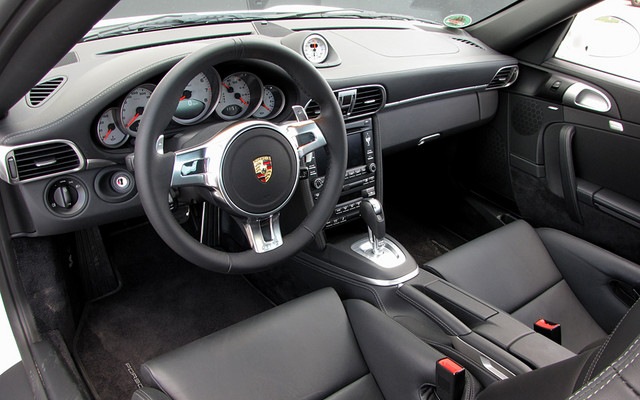 Porsche 911 Turbo Cabriolet 2010