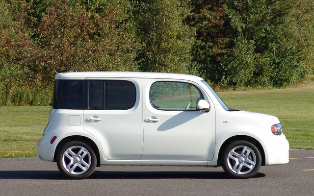 Nissan cube 2010