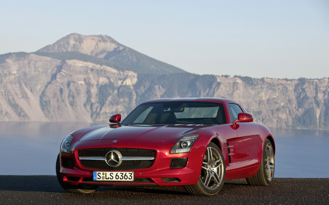 Mercedes-Benz SLS AMG