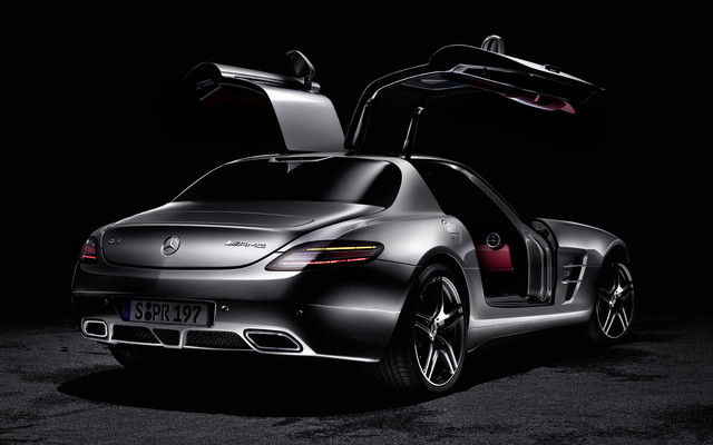 Mercedes-Benz SLS AMG