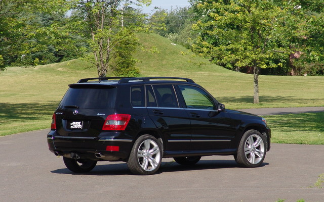 Mercedes-Benz GLK350 2010