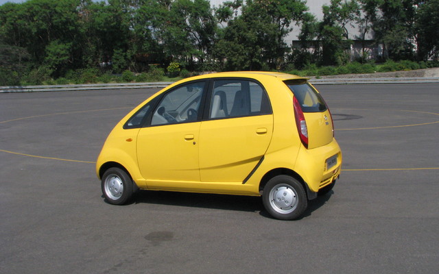 Essai de la Tata Nano à Pune, Inde