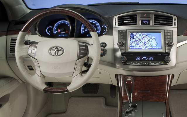 Toyota Avalon 2011