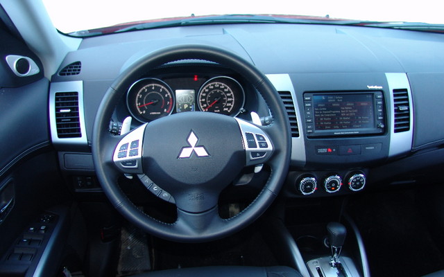 Mitsubishi Outlander XLS 2010