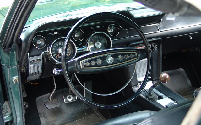 Ford Mustang GT 1968. Comment résister à l'envie de jouer du levier?