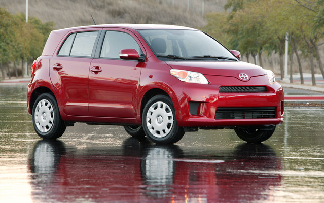 Scion xD 2011