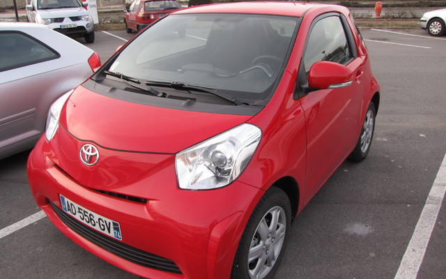 Toyota iQ