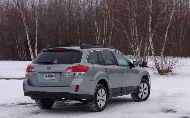 Subaru Outback PZEV 2010