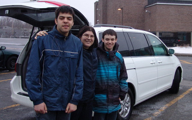 Honda Odyssey EX-L 2010 avec Julien, Fanny et Anthony, médaillés d'or!