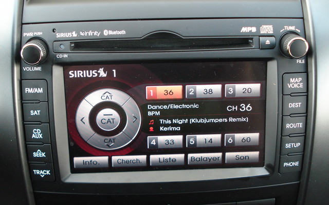 Radio à écran tactile et système de navigation de la version EX-V6 Luxe.