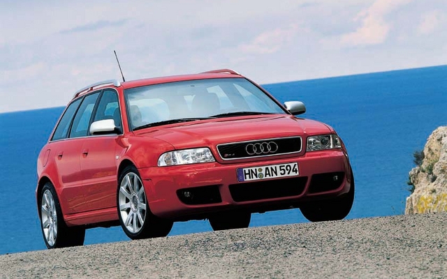 Audi RS4 Avant 2000