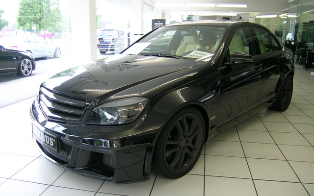 Brabus Bullit àmoteur V12