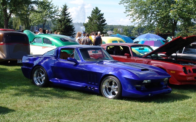 Une Corvette 1966 « légèrement » modifiée…