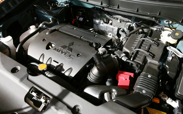 Mitsubishi RVR 2011