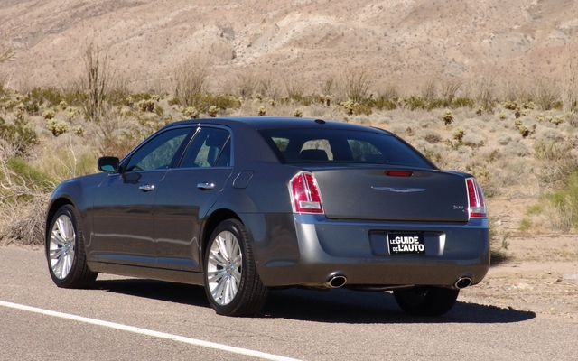 Chrysler 300 2011