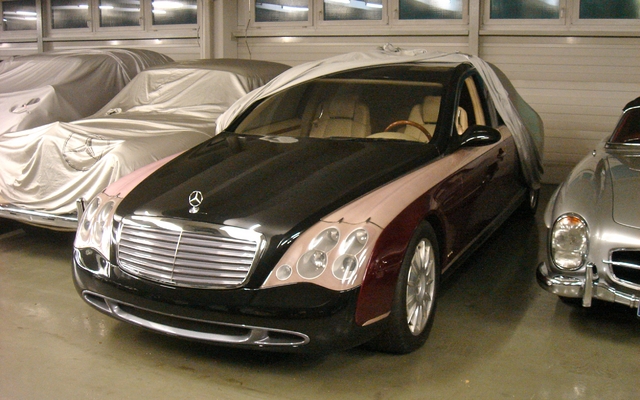 La voiture-concept Maybach présentée au Salon de Tokyo en 1996