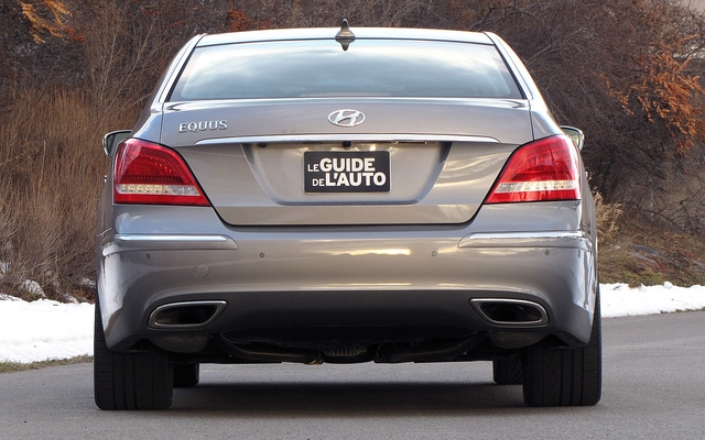 Hyundai Equus Signature 2011