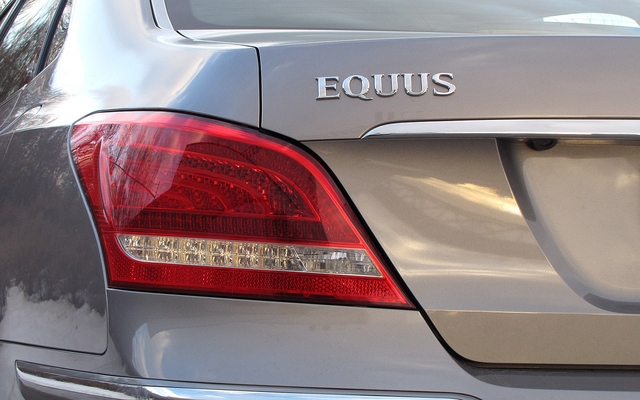 Hyundai Equus Signature 2011