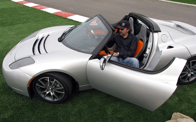 Pierre Séguin et sa Tesla Roadster en tournage au circuit ICAR