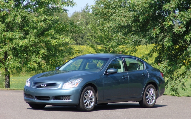 Infiniti G37. Pour Colette!