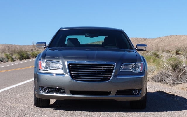 Chrysler 300C 2011