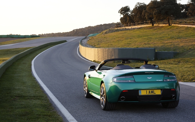 Aston Martin V8 Vantage S roadster