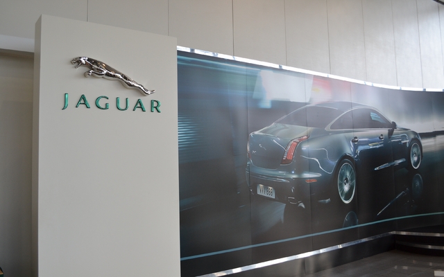 Construction plant for the Jaguar XJ