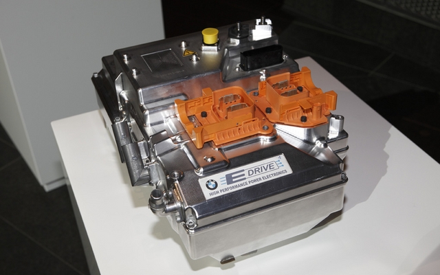 Contrôleur électronique pour moteurs électriques de BMW