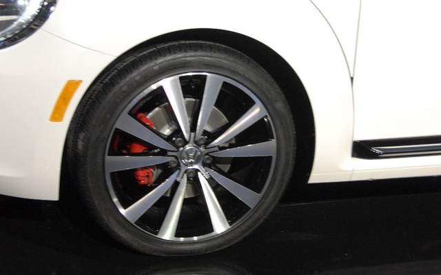 Les roues de 19 pouces sont en option