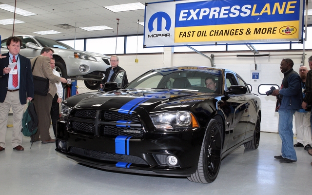 Dodge Charger Mopar '11 edition