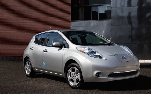 Nissan Leaf, le futur sera électrique promet Larry Dominique