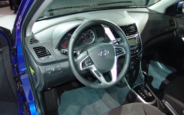 Hyundai Accent 2012