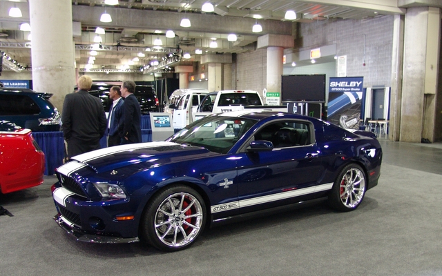 Shelby GT500 Super Snake 2012. 800 chevaux...