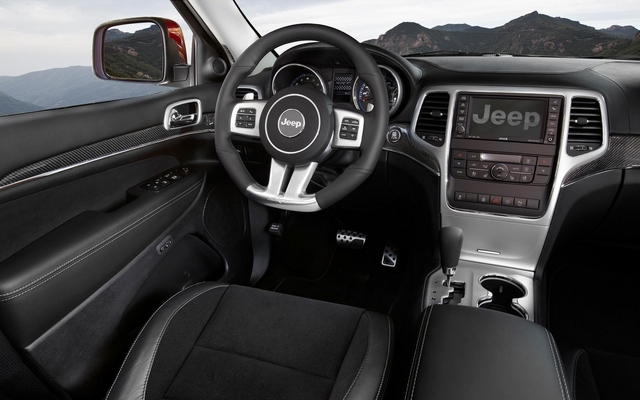 Jeep Grand Cherokee SRT8 2012