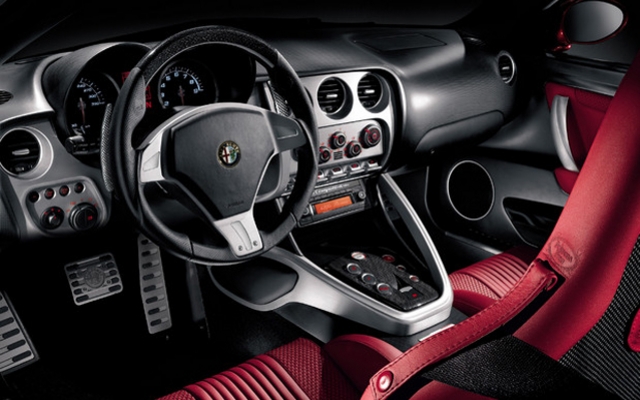 Alfa Romeo 8C Competizione: Peu importe la version coupé ou cabriolet