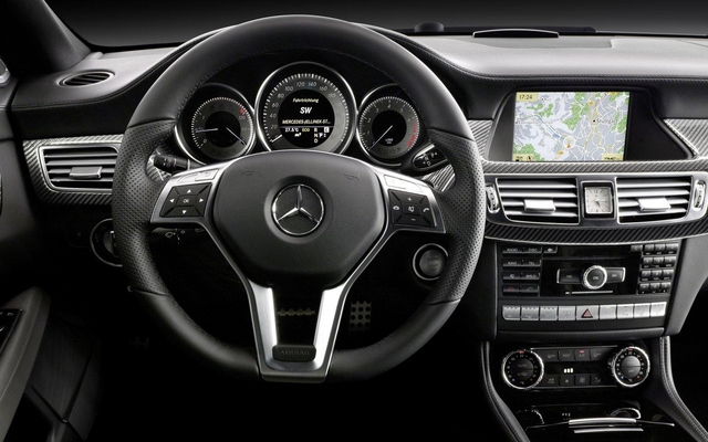 Mercedes-Benz CLS63 AMG: Complex instrumentation
