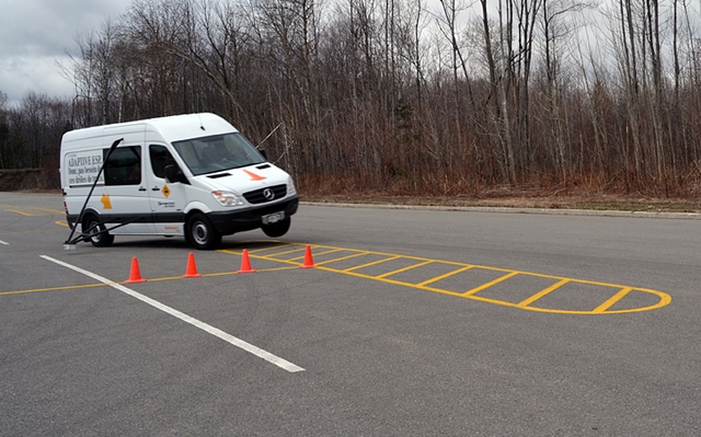 Premier braquage sans ESP à 60 km/h et les roues gauches se soulèvent