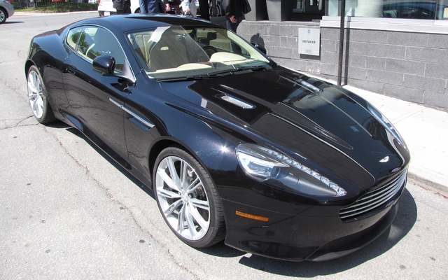 Aston Martin Virage